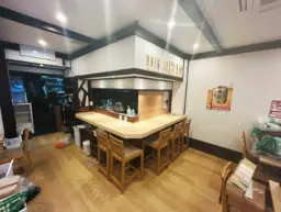 新中野駅 徒歩1分 1階路面定食屋居抜き物件 【重飲食可】看板取付スペースあり/ シャッター付き外観