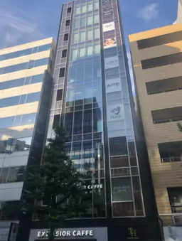 新宿西口駅 徒歩2分 　小滝橋通り沿い　6階外観