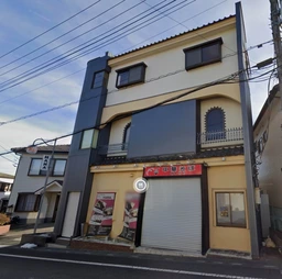 川角駅 徒歩10分 1階:ラーメン居抜き 2階:スナック居抜き 3階:住居仕様外観