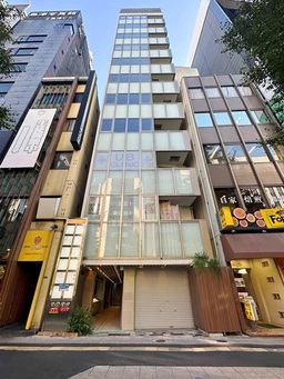 新宿駅 徒歩4分 スケルトン物件 【飲食可(重飲食不可)】外観