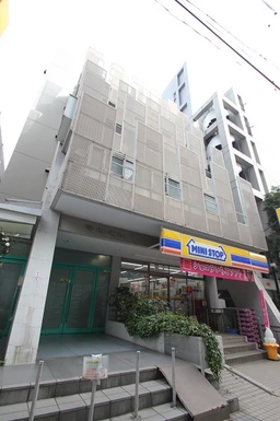 新宿駅 徒歩2分 現況:事務所仕様 【飲食不可】外観