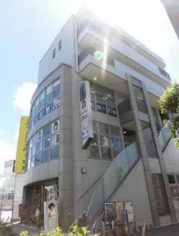 路面店、東武野田線「鎌ヶ谷駅」徒歩1分の好立地外観