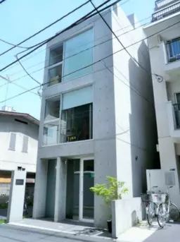 【TR0907】東京メトロ銀座線「外苑前駅」4分、賃料:385,000円(税込み)スクール・エステ・ネイルサロン等可!外観