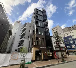 麻布十番駅商店街沿い 駅徒歩2分 現況:エステサロン居抜き物件 【重飲食可】外観