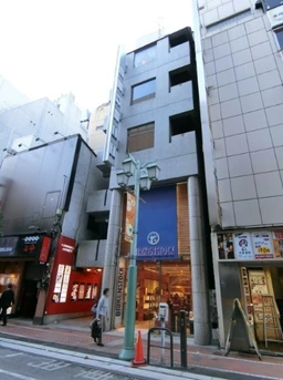 ≪新宿駅 徒歩2分|3階・飲食相談可|約93㎡≫外観