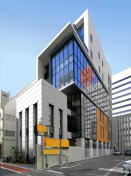 大阪駅 徒歩7分 1Fスケルトン物件 【飲食可】外観
