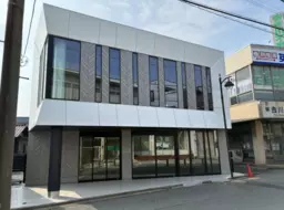 秋津駅から新秋津駅の連絡導線の1階外観