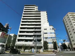 大師前駅 徒歩1分 駅前・１階・路面スケルトン物件 【重飲食可】前面ガラス張り/ 看板取付スペースあり/ シャッター付き外観