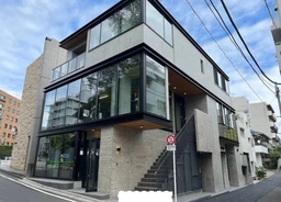 表参道駅徒歩8分!根津美術館近くの築浅物件です!外観