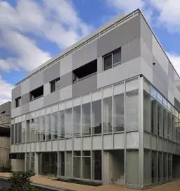 吉祥寺駅 徒歩4分 2階A区画 造作譲渡無償 美容室居抜き 【美容室・理容室のみ募集】外観