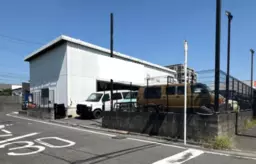 東浦和駅 徒歩4分 駐車場付き 1-2F一棟貸し 元中古自動車販売店 【飲食可】外観