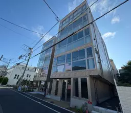 鎌倉駅 徒歩4分  2F-B スケルトン物件 【飲食可】外観
