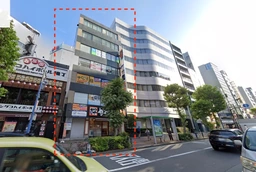 JR五反田駅徒歩2分!1階にかつや様入居のビルです!同ビル内バッティング業種、飲食業は不可となります。