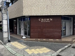 住宅・オフィスが集中するエリアの1F!   約12.46坪♪ 敷地内機械式駐車場有り 月額27,000円(税別)9台空!外観