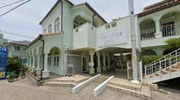 異国情緒あふれるオシャレな商業施設の1Fテナント、飲食店はご相談。外観