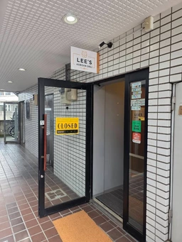 早稲田駅3分!大隈通り沿いで学生等の往来◎テイクアウト・デリバリー居抜き!外観