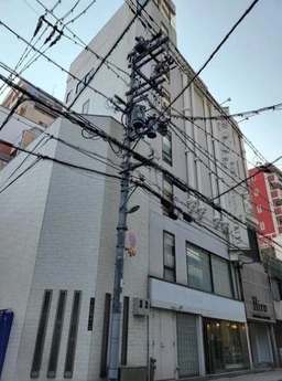 大阪上本町駅 徒歩2分　1階店舗外観