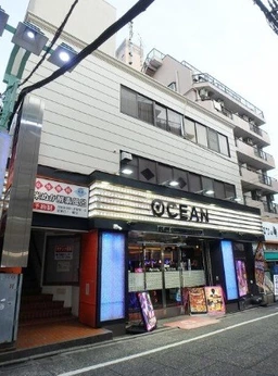 大山駅 徒歩1分 スケルトン物件 大山駅北口の人通りの多いエリアです