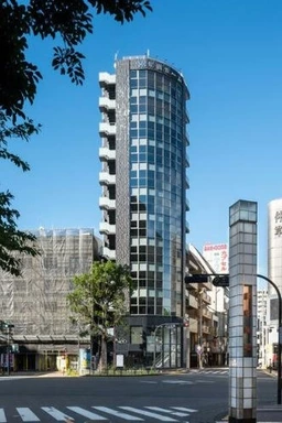 川崎駅 徒歩5分/「小土呂橋」交差点前の角地/前面ガラス張りのデザイナーズ物件【飲食不可】外観