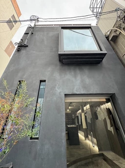 心斎橋ド真ん中！ヨーロッパ通りから北に入ってすぐ！隠れ家的な好立地の一棟貸店舗です♪12/末退去予定！外観