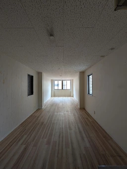 Tor West エリア 3F|1フロア1貸室外観