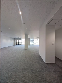 オフィス仕様の貸室内は清潔未使用です外観