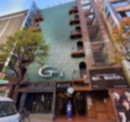 新宿三丁目駅 徒歩4分!!区役所通り・飲食可能物件!!1階同時募集中!!お気軽にお問い合わせください!!