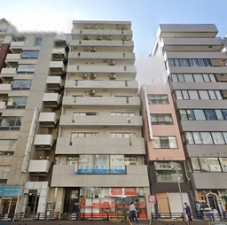 飯田橋駅 徒歩2分 現況物販店　目白通り沿いの路面店外観