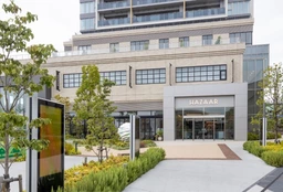 羽沢横浜国大駅徒歩1分 駅前マンション一体型複合商業施設の4階区画【クリニック可】外観