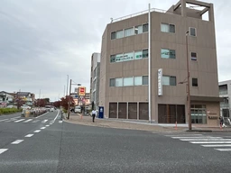 内装居抜相談可（2026年1月までに契約）・天井高約3m・飲食・レンタルスペースなど業種広く相談可外観