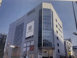 町田駅より徒歩4分にある物件です。