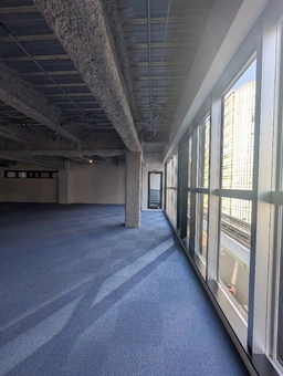 オフィス仕様の貸室内は清潔未使用です外観