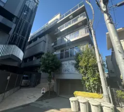 表参道駅 徒歩7分 3-4F〈305号室(J5号室)〉店舗物件 【飲食不可】外観