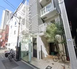 心斎橋駅 徒歩5分 「アメ村」ど真ん中の立地 2F店舗物件 【軽飲食可】外観