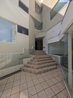 北野異人館エリアの裏通り｜3階建て一棟賃貸