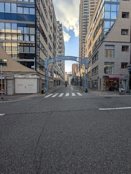 トアロード山手|1F路面店舗外観