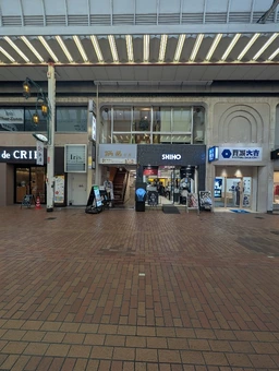 モトマチ商店街｜エレベーターで4階区画外観
