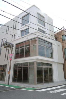 ◆不動前駅改札すぐ◆2025年9月竣工の新築メディカルビル◆クリニック様限定募集・残り1フロア!◆駅前商店街入口・角地外観