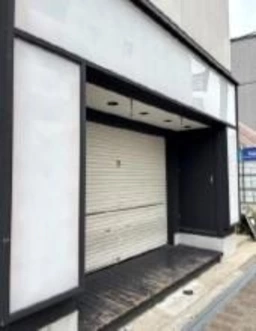 寝屋川市駅至近店舗外観