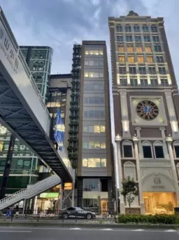 外苑前駅 徒歩1分 スケルトン物件 【何業も可】外観