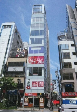六本木駅1分の好立地/飲食可能物件外観