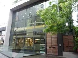 ≪外苑前駅 徒歩5分|1階路面|サービス店舗・クリニック向け/飲食相談可≫外観