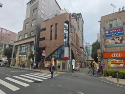 志木駅の東口出口から2件目のビル!!外観