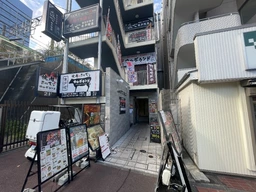 【東戸塚】駅至近の2階焼肉店即営業可居抜き店舗!(42.64坪)外観