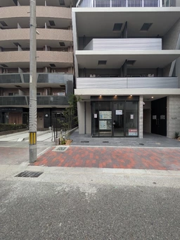 モトマチ裏通り｜1F店舗外観