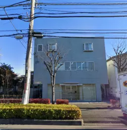 東川口駅槻通りに面した1階61坪テナント!間口広く駐車場有!サービス、事務所に最適です。【飲食不可】