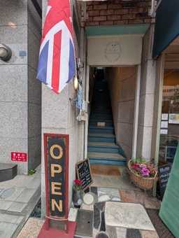 小さな建物｜2F+3Fセット貸し外観