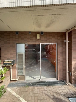 3駅からのアクセス可◎閑静な住宅街での路面店!