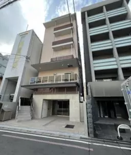 烏丸駅 徒歩1分 高倉通り沿い 直接階段あり 2Fスケルトン物件 【重飲食可】外観
