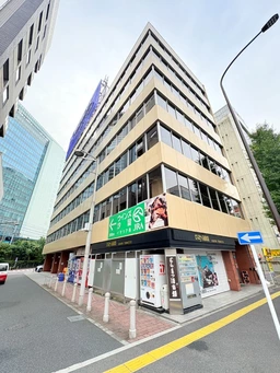 新橋駅 徒歩4分 スケルトン物件 【業種相談ください ※民泊可】外観